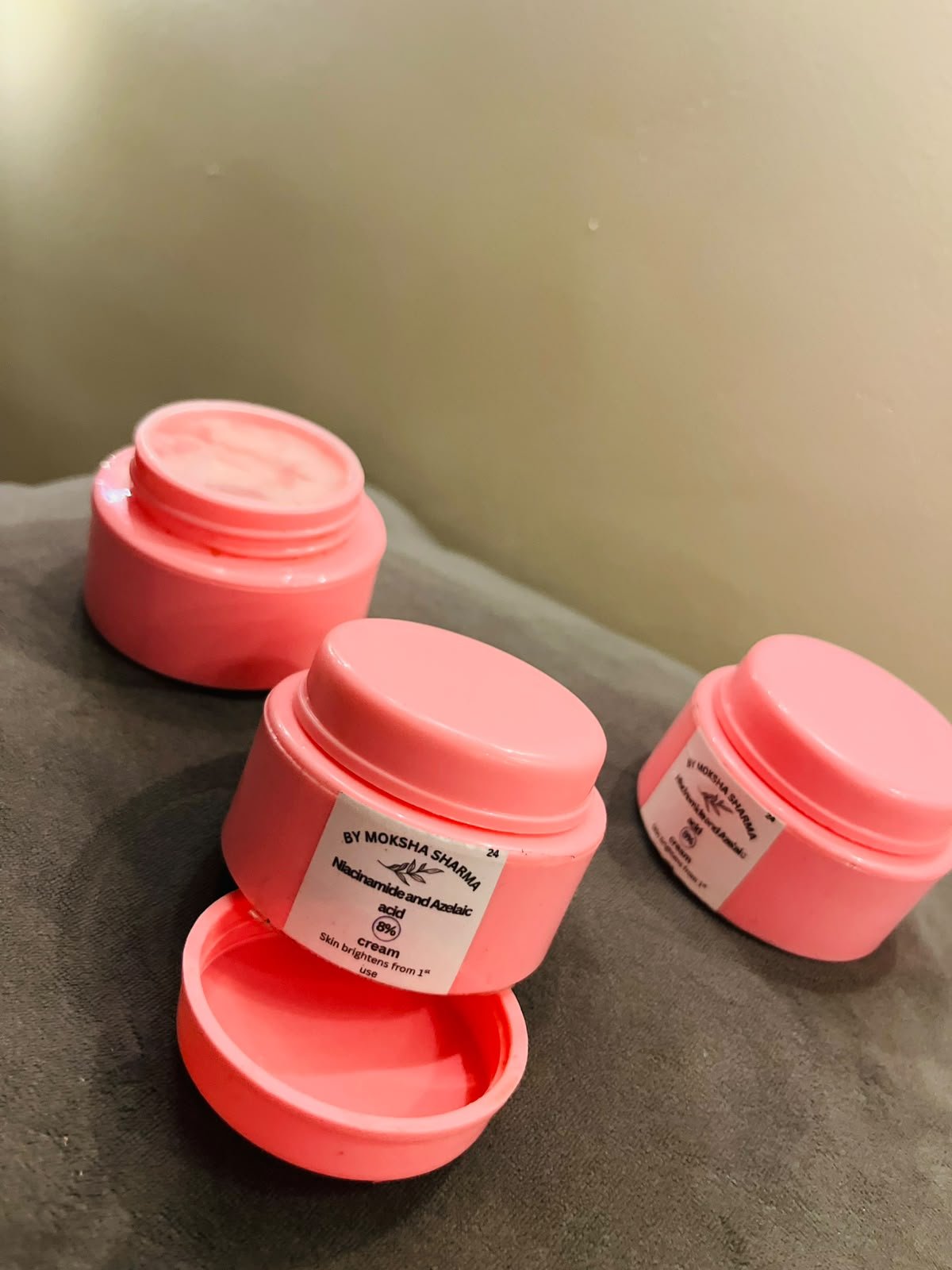 WhatsApp Image 2026-10-12 at 11.53.47 PM (1) Azelaic acid and Niacinamide cream
